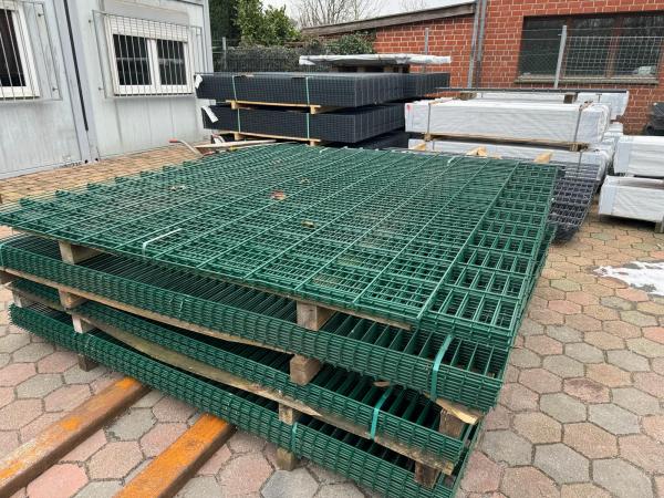 Doppelstabgitter Zaun Grün